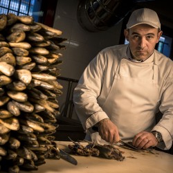 gastronomia-viale-brendola-vicenza-baccala-lavorazione-dettaglio-aristodemo-250x250